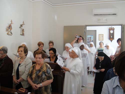 Le suore dell'istituto Sacro Cuore casa di riposo San Giuseppe